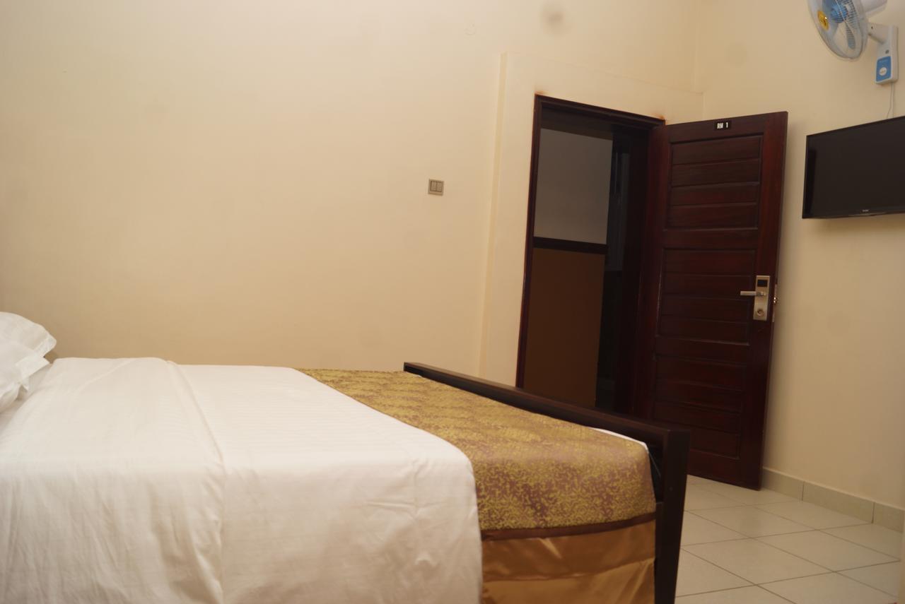Diamonds Hotel Kampala Buitenkant foto