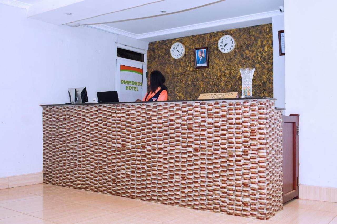 Diamonds Hotel Kampala Buitenkant foto